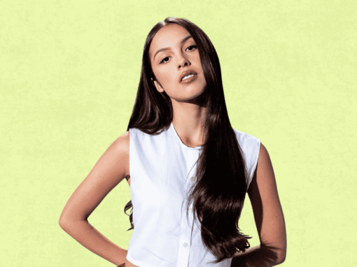 Olivia Rodrigo: Nola konkistatu mundua kolore aldaketa batekin Olivia Rodrigo: Nola konkistatu mundua kolore aldaketa batekin